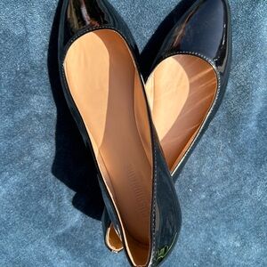 Cushionaire Elegant Black Patent Leather Women's Shoes size 9-new without tags
